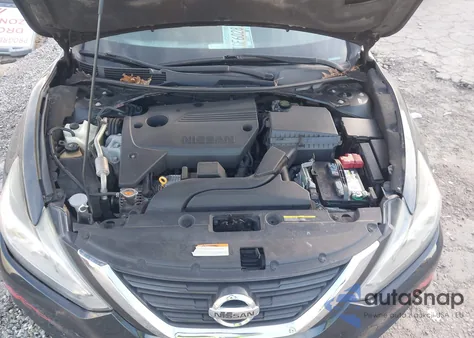 2016 Nissan Altima 2.5/2.5 S/2.5 Sl/2.5 Sr/2.5 Sv z USA, uszkodzony, nr VIN 1N4AL3AP0GN315831